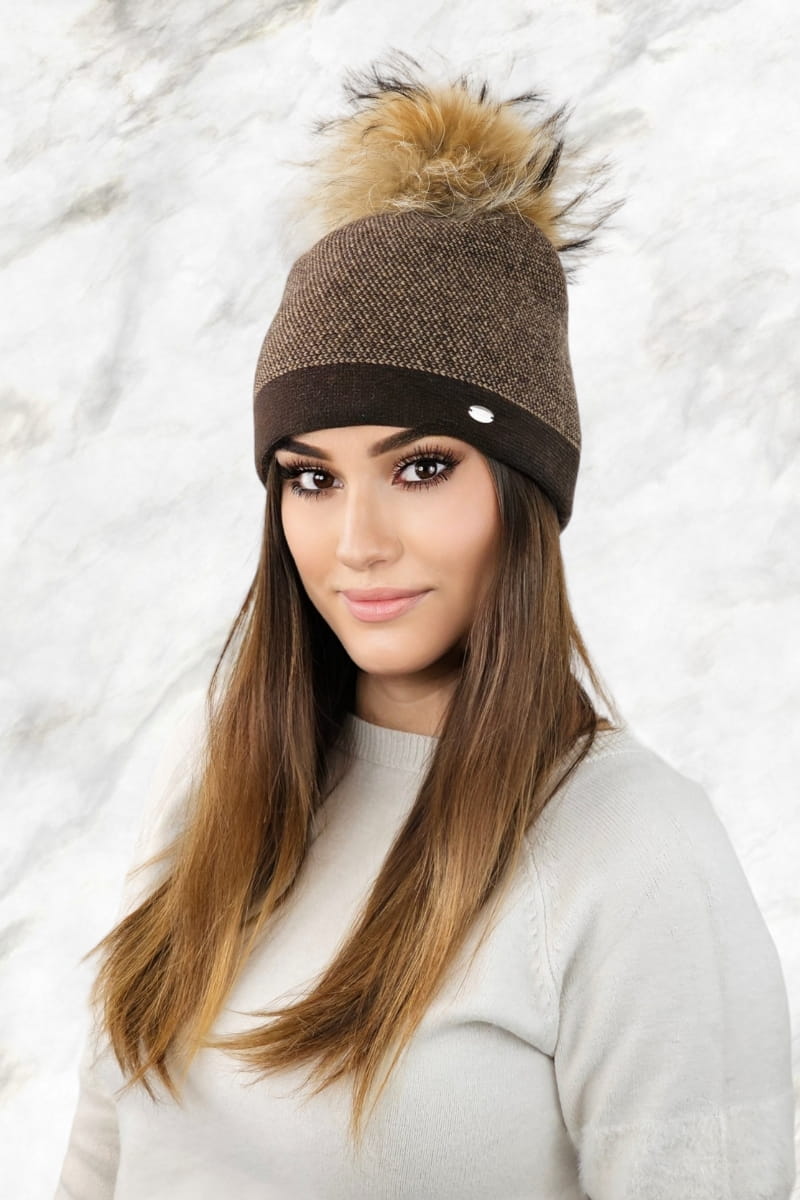 Czapka Damska, Model: Aloes Naturalny Pompon, Kolor: brązowy, Skład materiału: 80% Wełna; 20% Poliamid, Przeznaczenie: Jesień/Zima, Rozmiar: Uniwersalny (54-60)