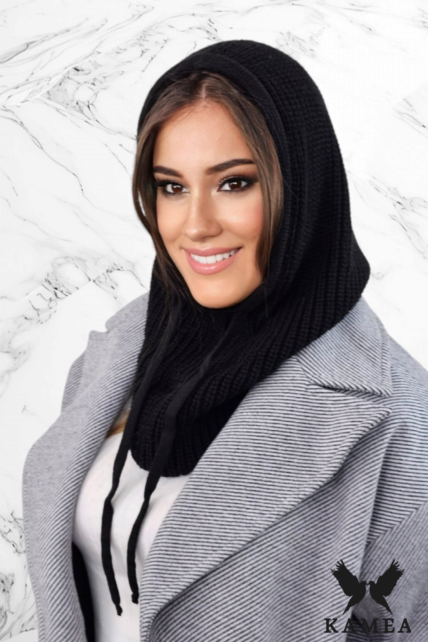 Kaptur Damski, Model: Nilda-Kaptur, Kolor: czarny, Skład materiału: 50% Akryl; 30% Wełna; 20% Poliamid, Przeznaczenie: Jesień/Zima, Rozmiar: Uniwersalny