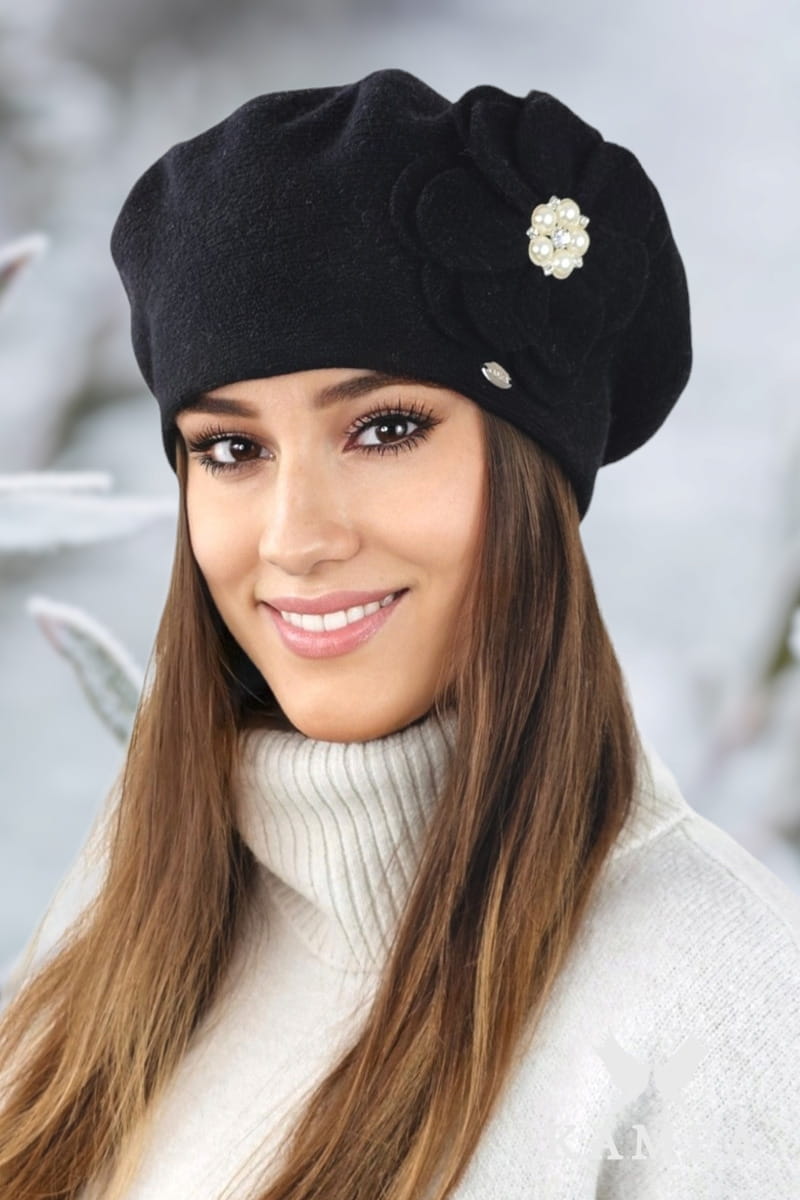 Beret Damski, Model: Kalia, Kolor: czarny, Skład materiału: 80% Wełna; 20% Poliamid, Przeznaczenie: Jesień/Zima, Rozmiar: Uniwersalny (54-60)