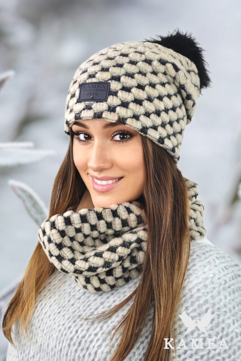 Komplet (Čepice + Šála), Model: Imelda-Komplet, Barva: béžová, Složení materiálu: 53% Vlna; 25% Polyester; 22% Akryl, Velikost: Univerzální (54-60)