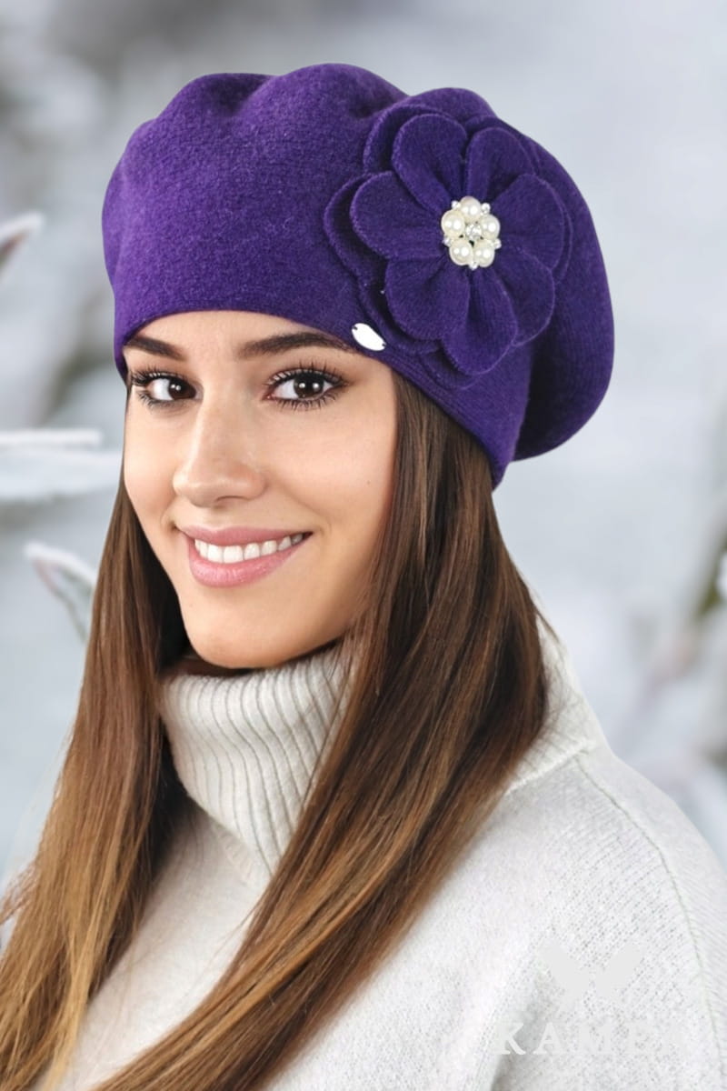 Beret Damski, Model: Kalia, Kolor: fioletowy, Skład materiału: 80% Wełna; 20% Poliamid, Przeznaczenie: Jesień/Zima, Rozmiar: Uniwersalny (54-60)