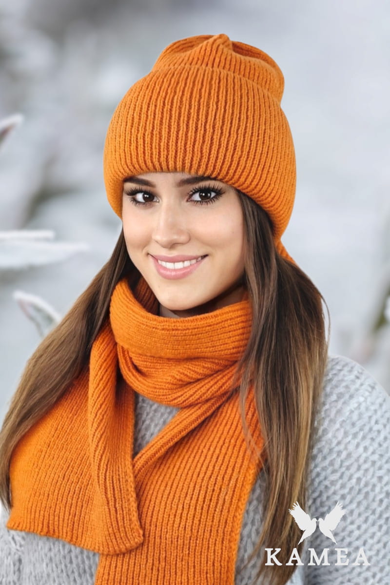 Komplety: czapka + szalik/komin, Model: Alma-Komplet, Kolor: orange, Skład materiału: 76% Akryl; 12% Nylon; 12% Elite, Rozmiar: Uniwersalny (54-60)