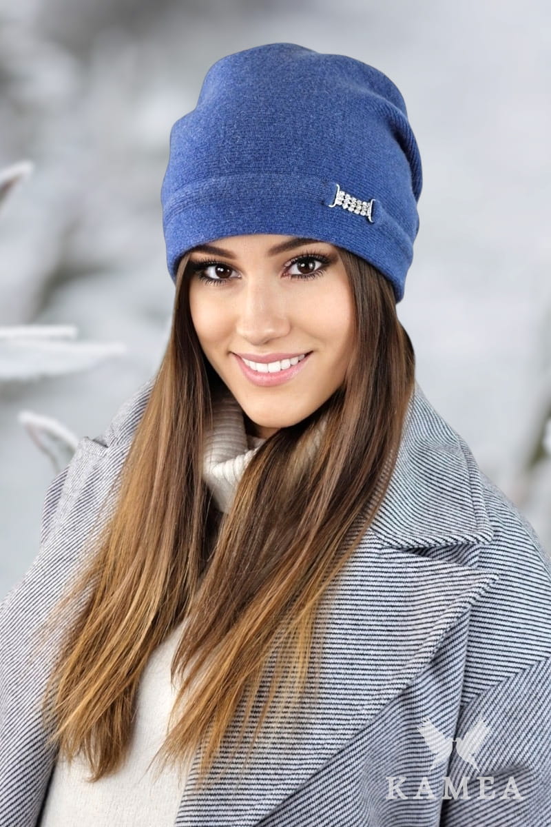 Czapka Damska, Model: Leonora, Kolor: jeansowy, Skład materiału: 80% Wełna; 20% Poliamid, Rozmiar: Uniwersalny (54-60)