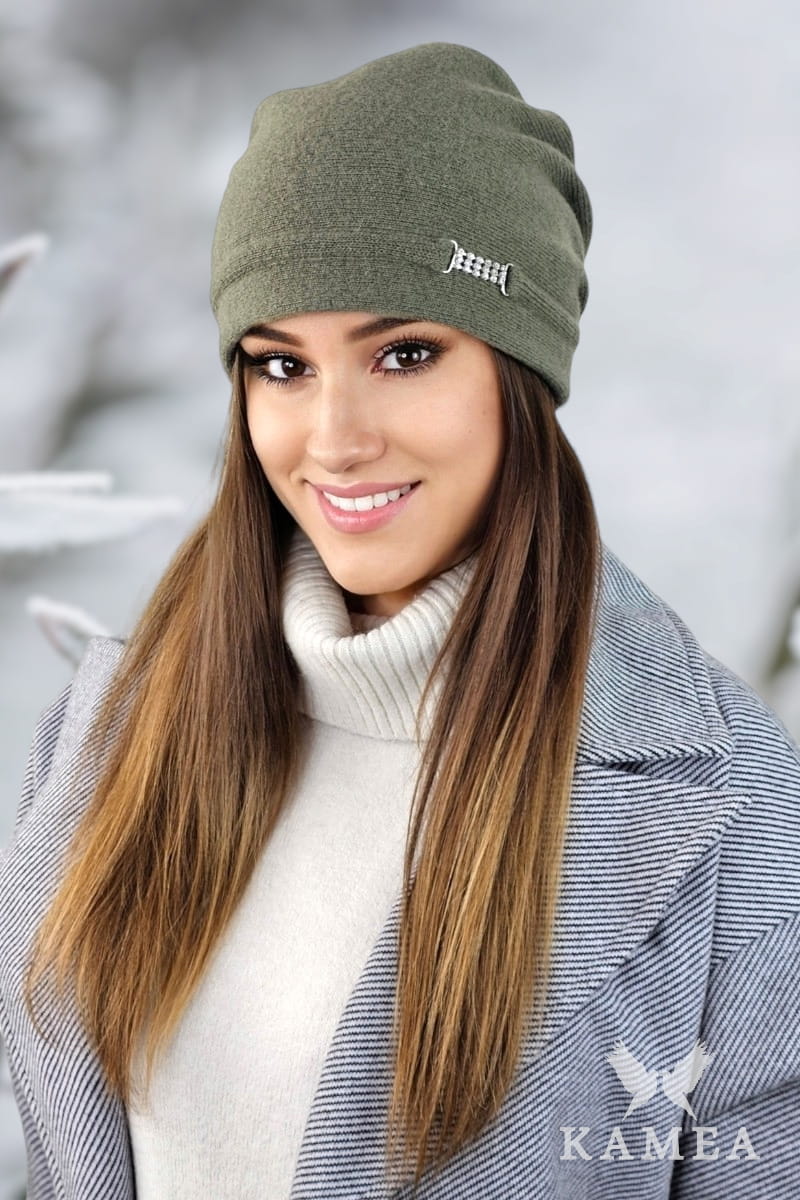 Čepice, Model: Leonora, Barva: khaki, Složení materiálu: 80% Vlna; 20% Polyamid, Určení: Podzim/Zima, Velikost: Univerzální (54-60)