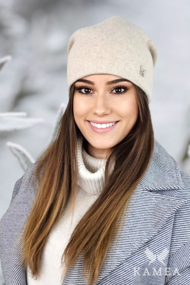 Čepice, Model: Lily, Barva: béžová, Složení materiálu: 80% Vlna; 20% Polyamid, Určení: Podzim/Zima, Velikost: Univerzální (54-60)