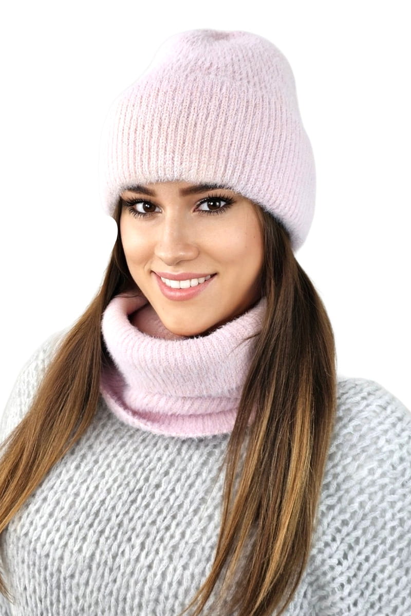 Komplet (Czapka+ Komin), Model: Benita-Komplet, Kolor: różowy, Skład materiału: 55% Poliamid; 35% Wiskoza; 6% Poliester; 4% Modal, Rozmiar: Uniwersalny (54-60) (Komplet (Czapka+ Komin), zdjęcie 2)