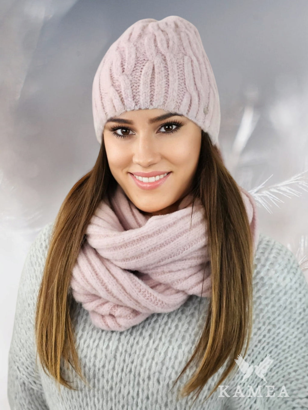 Komplet (Czapka+ Komin), Model: Gizma-Komplet, Kolor: różowy, Skład materiału: 70% Akryl; 20% Wełna; 10% Poliamid, Rozmiar: Uniwersalny (54-60)