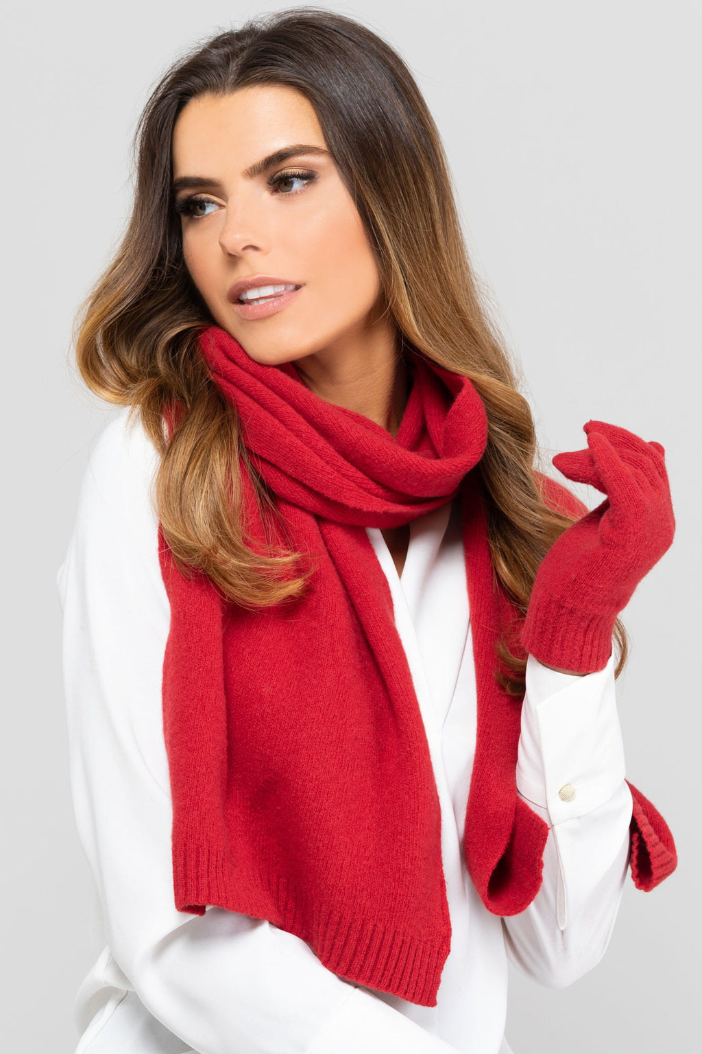 Model: Szalik-02, Kolor: czerwony, Skład materiału: 80% Wełna; 20% Poliamid, Przeznaczenie: Jesień/Zima, Wymiary(długość/szerokość): 160cm/25cm