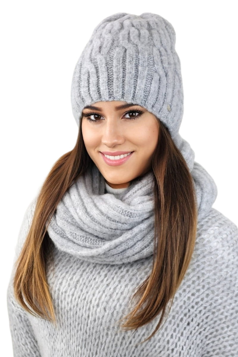 Komplet (Czapka+ Komin), Model: Gizma-Komplet, Kolor: szary, Skład materiału: 70% Akryl; 20% Wełna; 10% Poliamid, Rozmiar: Uniwersalny (54-60) (Komplet (Czapka+ Komin), zdjęcie 2)