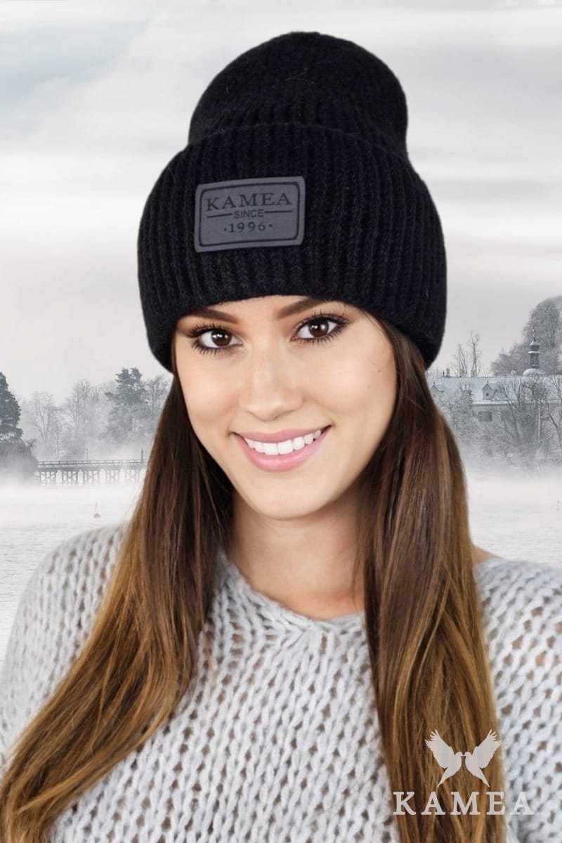 Čepice, Model: Malus, Barva: černá, Složení materiálu: 20% Mohér; 10% Vlna; 50% Akryl; 20% Polyamid, Velikost: Univerzální (54-60)