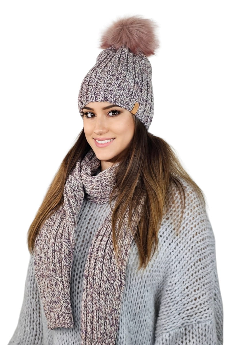 Komplety: czapka + szalik/komin, Model: Wezyr-Komplet, Kolor: różowy, Skład materiału: 50% Wełna; 50% Akryl, Przeznaczenie: Jesień/Zima, Wymiary(długość/szerokość): 180cm/25cm (Komplety: czapka + szalik/komin, zdjęcie 2)