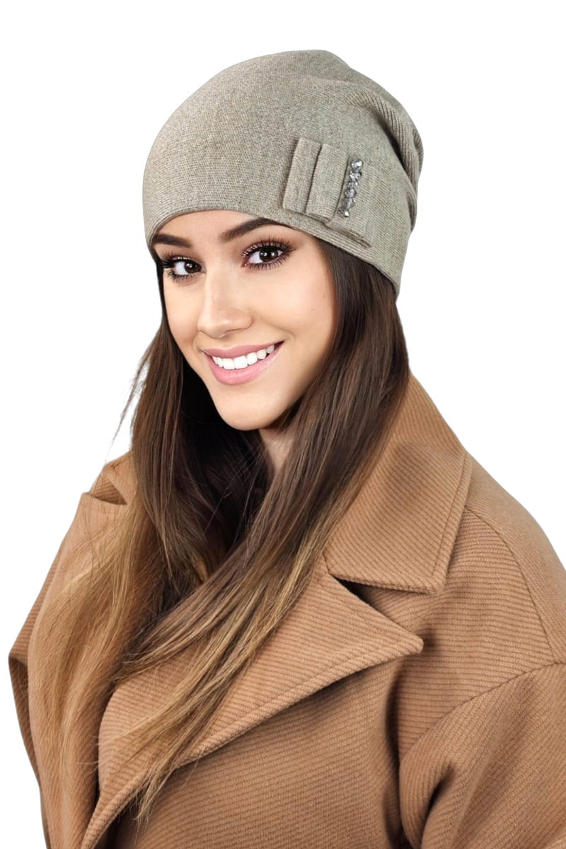 Czapka Damska, Model: Bazalt, Kolor: ciemny beżowy, Skład materiału: 50% Akryl; 30% Wełna; 20% Poliamid, Przeznaczenie: Jesień/Zima, Rozmiar: Uniwersalny (54-60) (Czapka Damska, zdjęcie 2)
