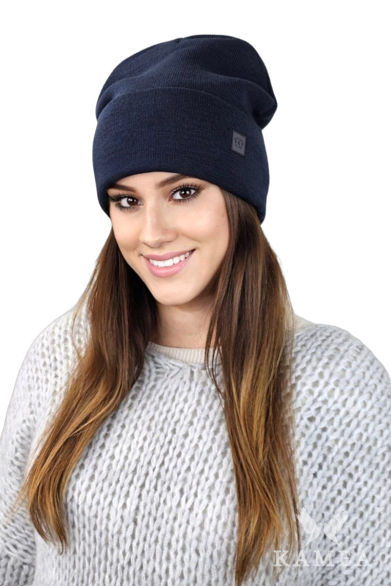 Čepice, Model: Sally, Barva: námořnická, Složení materiálu: 100% Akryl, Určení: Podzim/Zima, Velikost: Univerzální (56-64)