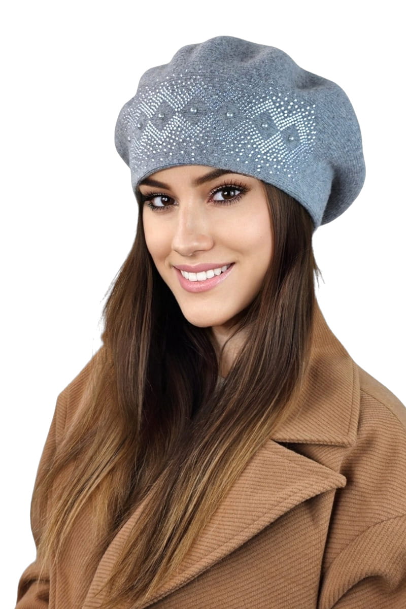 Detal wełnianego beretu GINGER w kolorze szarym, ukazujący miękką fakturę i modny design | KAMEA | Spironik.pl