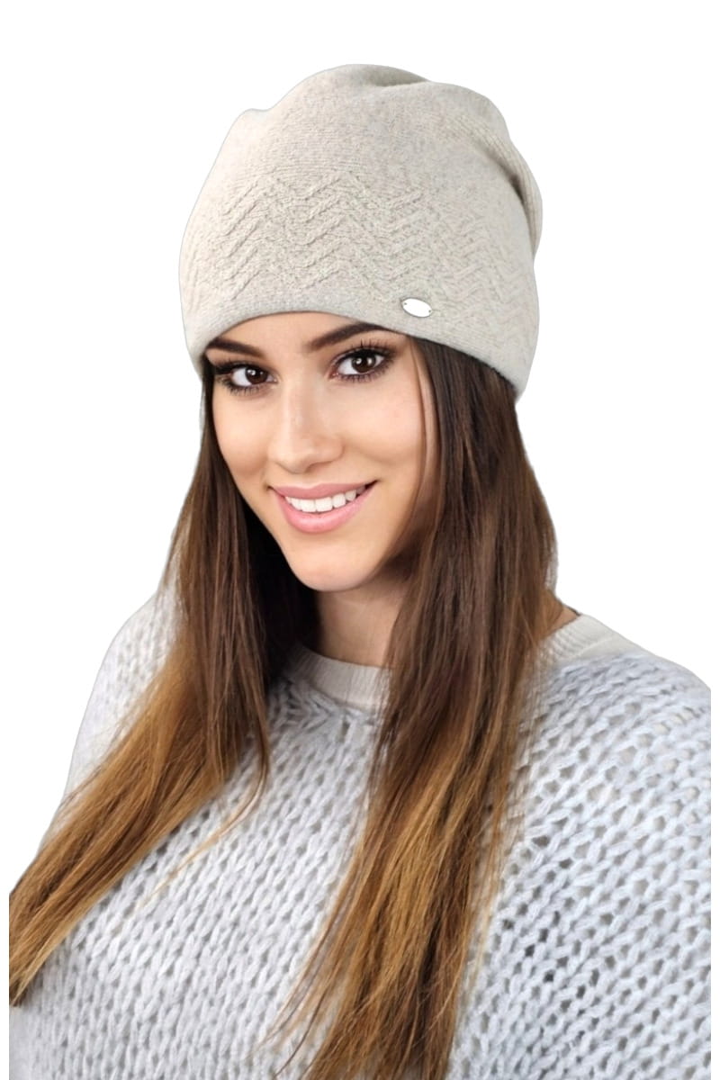 Czapka HANA w kolorze beżowym, wykonana z wełny, z uniwersalnym rozmiarem 54-60, wyprodukowana w Polsce | KAMEA | Spironik.pl