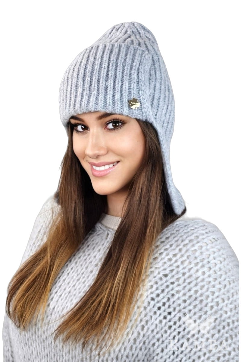 Czapki, Model: Ametyst, Kolor: szary, Skład materiału: 57% Akryl; 29% Poliamid; 7% Wiskoza; 7% Wełna, Przeznaczenie: Jesień/Zima, Rozmiar: Uniwersalny (54-60)