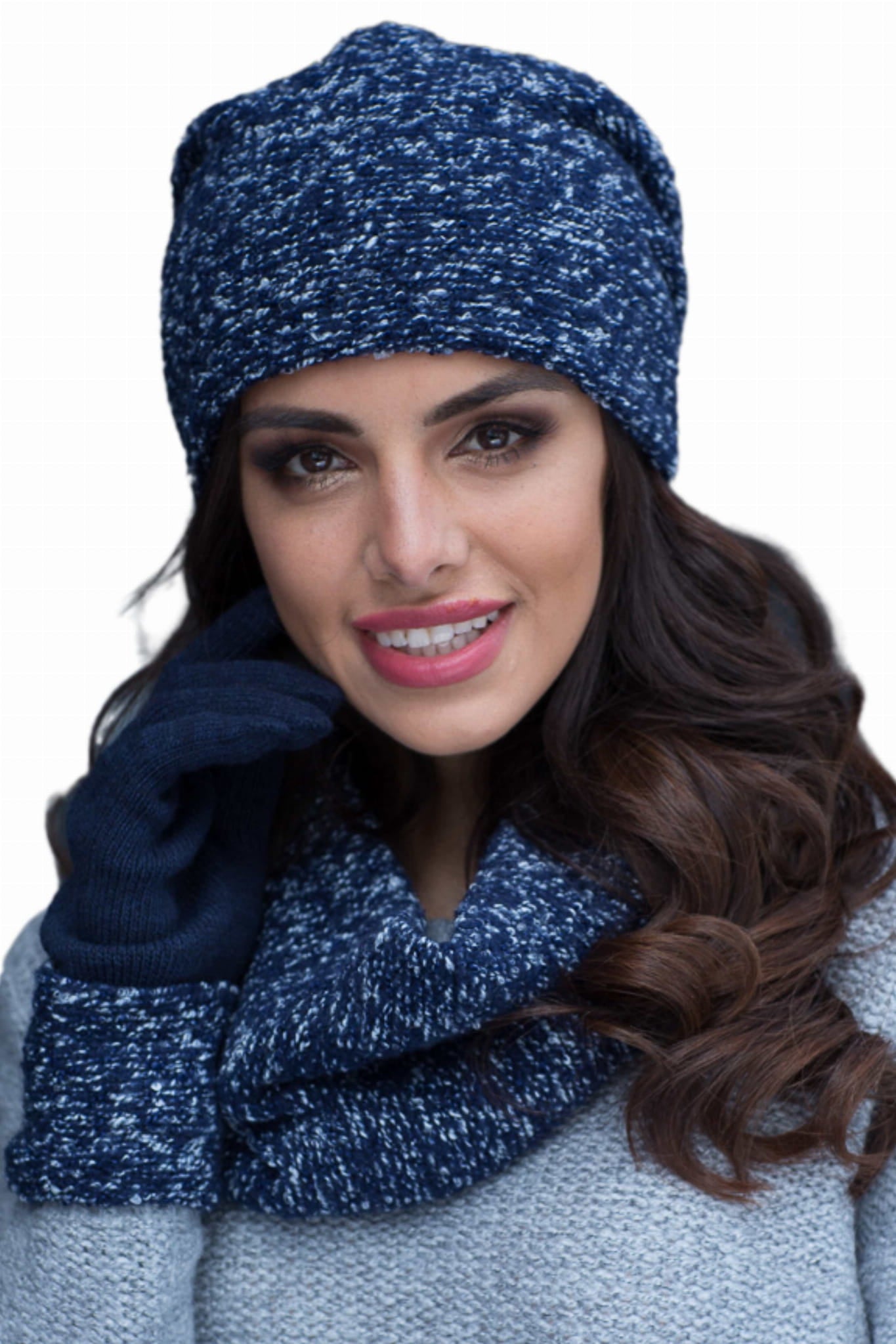 Granatowy komplet PATRIZIA składający się z czapki i komina, idealny na jesień i zimę | manufacture | Spironik.pl