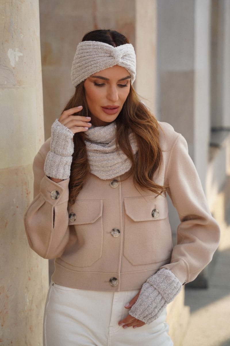 Komplet (Opaska + Komin), Model: Boogi-Komplet, Kolor: ekru, Skład materiału: 46% Poliakryl; 22% Poliester; 12% Poliamid; 10% Wełna; 5% Alpaka; 4% Poliester Metalik; 1% Elastan, Przeznaczenie: Jesień/Zima, Wymiary(długość/szerokość): 64cm/28cm (Komplet (Opaska + Komin), zdjęcie 2)