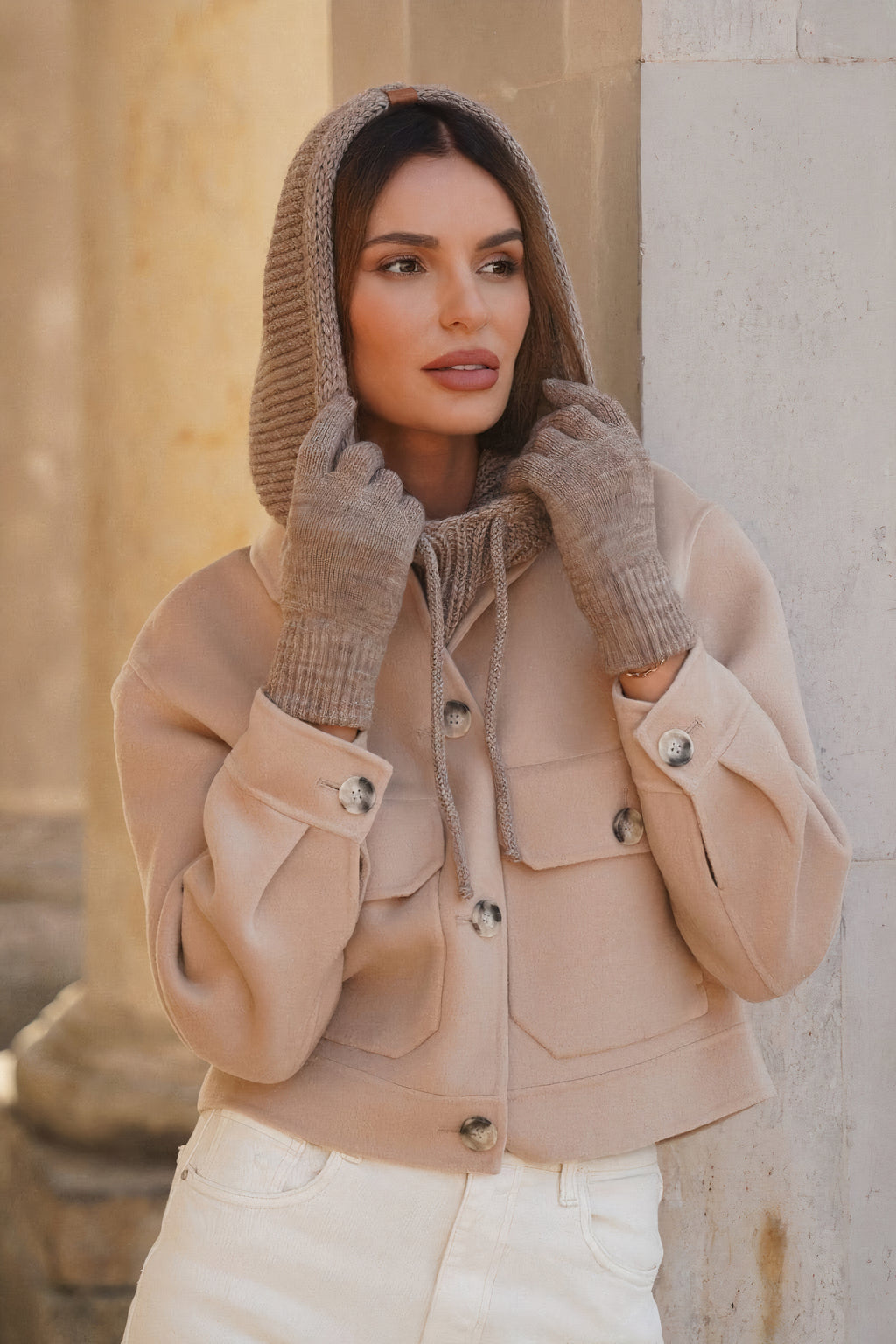 Kaptur Damski, Model: Kaptur-Majrag, Kolor: cappuccino, Skład materiału: 85% Akryl; 15% Poliamid, Przeznaczenie: Jesień/Zima, Rozmiar: Uniwersalny (Kaptur Damski, zdjęcie 2)