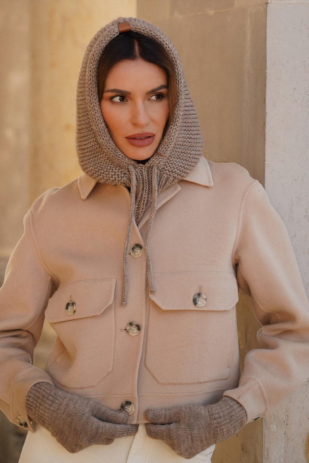 Kaptur Damski, Model: Kaptur-Majrag, Kolor: cappuccino, Skład materiału: 85% Akryl; 15% Poliamid, Przeznaczenie: Jesień/Zima, Rozmiar: Uniwersalny (Kaptur Damski, zdjęcie 3)