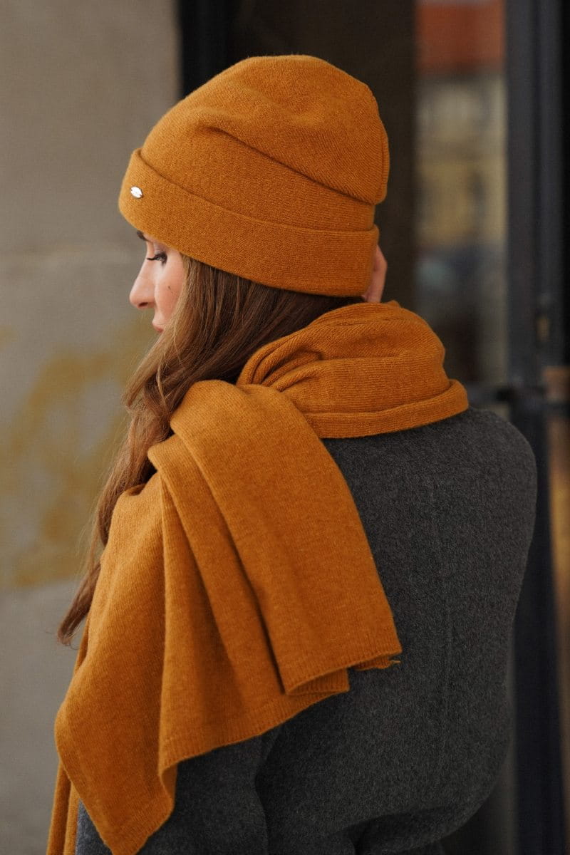 Czapki, Model: Krokus, Kolor: musztardowy, Skład materiału: 80% Wełna; 20% Poliamid, Przeznaczenie: Jesień/Zima, Rozmiar: Uniwersalny (54-60) (Czapki, zdjęcie 2)