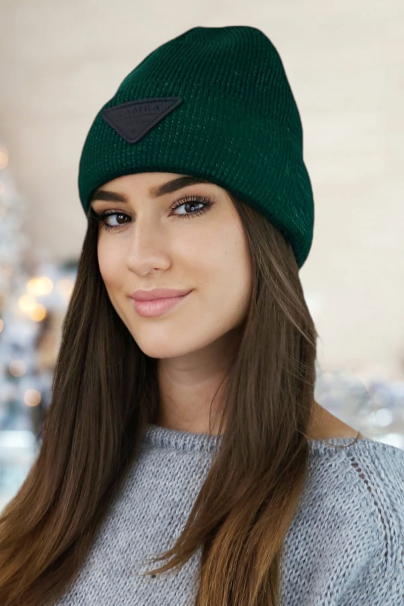 Čepice, Model: Naomi, Barva: zelená, Složení materiálu: 70% Akryl; 30% Vlna, Velikost: Univerzální (54-60)