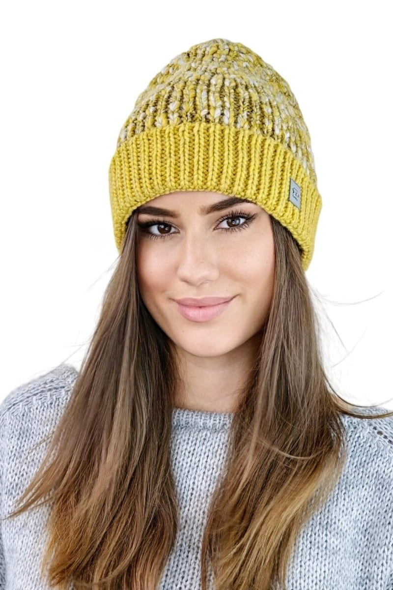 Čepice, Model: Morela, Barva: hořčicová, Složení materiálu: 40% vlna; 37% polyakryl; 19% alpaka; 4% polyester, Velikost: univerzální (54-60)