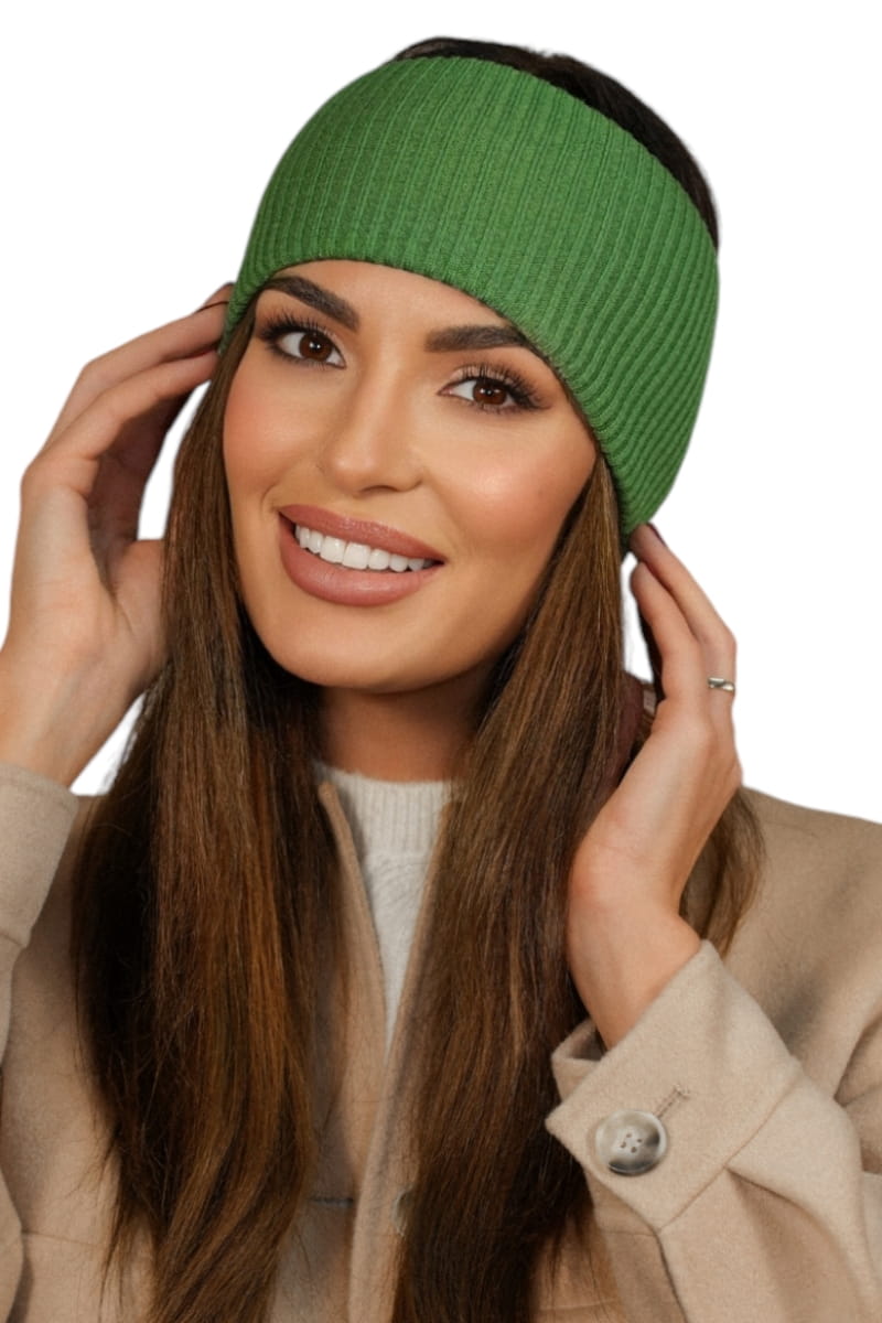 Opaska Damska, Model: Kirby-Opaska, Kolor: zielony, Skład materiału: 52% Wiskoza; 26% Pbt; 22% Poliamid, Przeznaczenie: Jesień/Zima, Rozmiar: Uniwersalny (54-60)