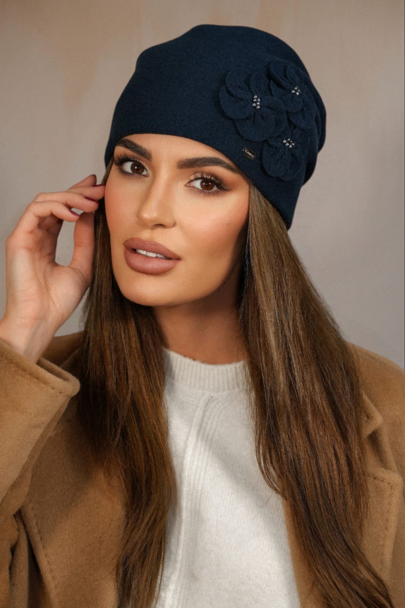 Čepice, Model: Ambrozja, Barva: mix námořnická, Složení materiálu: 80% Vlna; 20% Polyamid, Určení: Podzim/Zima, Velikost: Univerzální (54-60) (Čepice, fotografie 2)