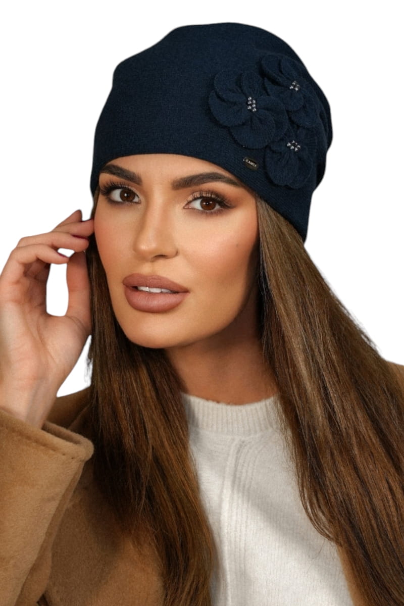Čepice, Model: Ambrozja, Barva: mix námořnická, Složení materiálu: 80% Vlna; 20% Polyamid, Určení: Podzim/Zima, Velikost: Univerzální (54-60)