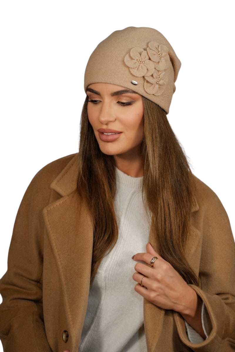 Čepice, Model: Ambrozja, Barva: camelová, Složení materiálu: 80% Vlna; 20% Polyamid, Určení: Podzim/Zima, Velikost: Univerzální (54-60)