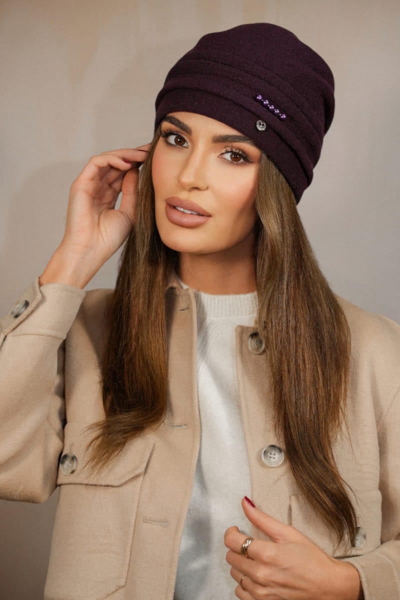 Čepice, Model: Sakura, Barva: fialová, Složení materiálu: 80% Vlna; 20% Polyamid, Určení: Podzim/Zima, Velikost: Univerzální (54-60) (Čepice, fotografie 2)