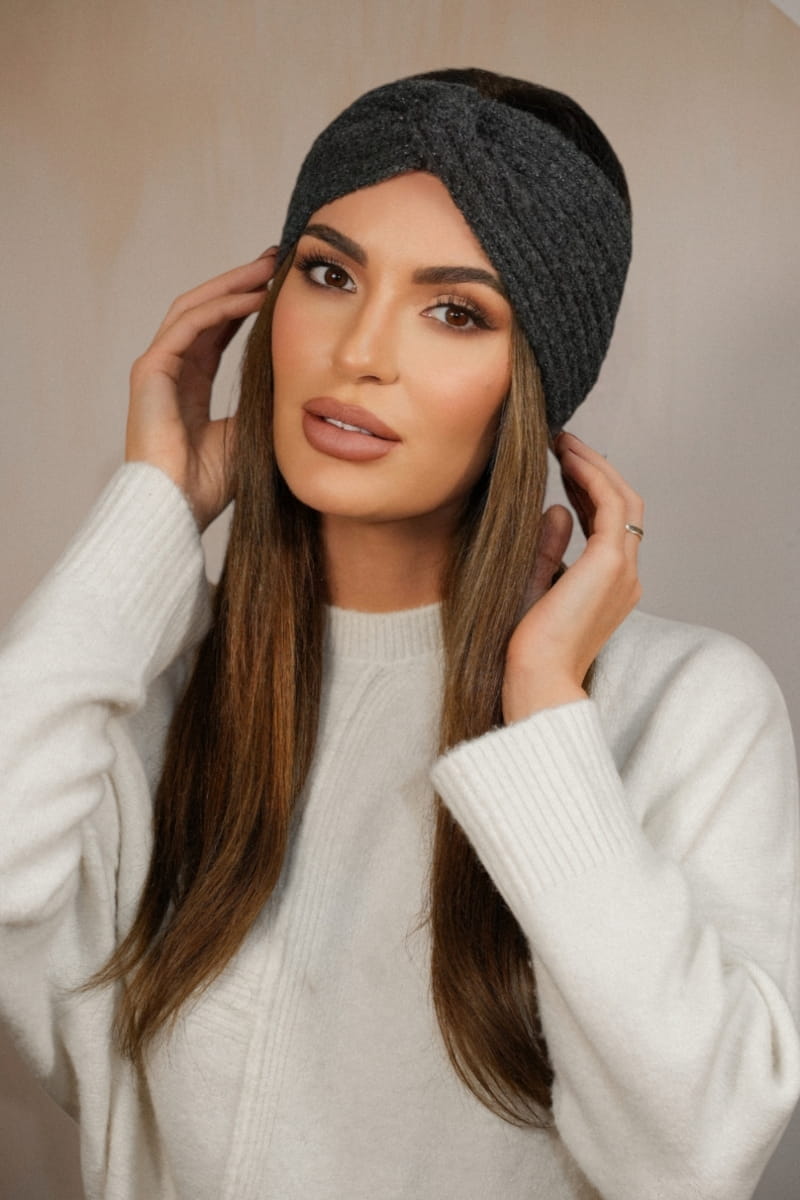 Opaska Damska, Model: Boogi-Opaska, Kolor: grafitowy, Skład materiału: 46% Poliakryl; 22% Poliester; 12% Poliamid; 10% Wełna; 5% Alpaka; 4% Poliester Metalik; 1% Elastan, Przeznaczenie: Jesień/Zima, Rozmiar: Uniwersalny (54-60) (Opaska Damska, zdjęcie 3)