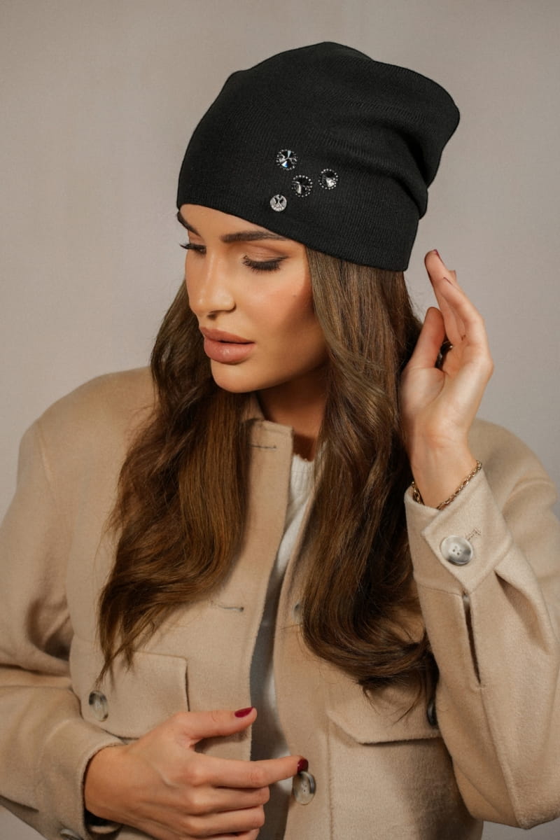 Czapka Damska, Model: Marcus, Kolor: czarny, Skład materiału: 40% Akryl; 25% Wiskoza; 20% Wełna; 15% Elastan, Przeznaczenie: Jesień/Zima, Rozmiar: Uniwersalny (54-60) (Czapka Damska, zdjęcie 3)