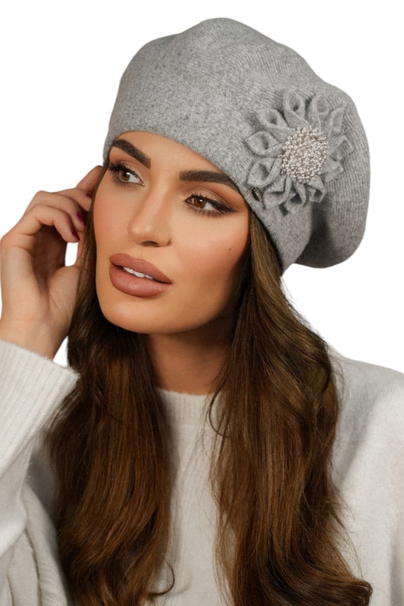 Beret Damski, Model: Peonia, Kolor: szary, Skład materiału: 80% Wełna; 20% Poliamid, Przeznaczenie: Jesień/Zima, Rozmiar: Uniwersalny (54-60)