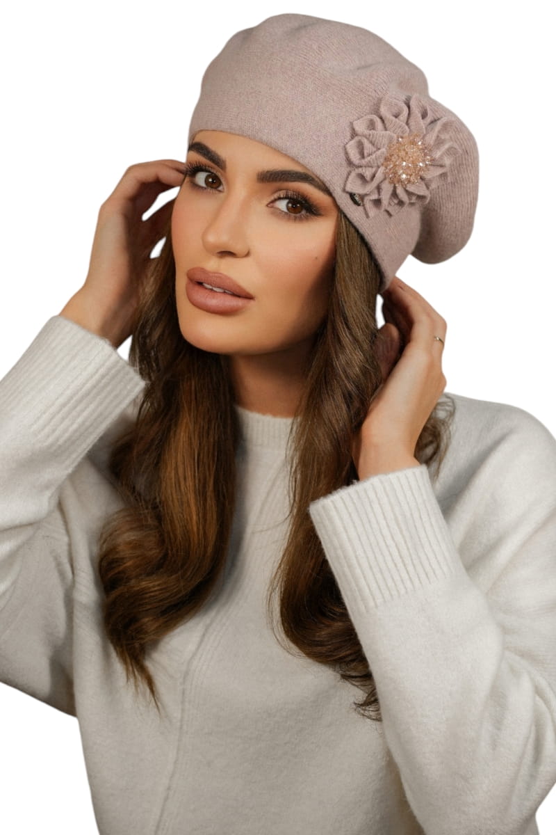 Beret Damski, Model: Peonia, Kolor: różowy, Skład materiału: 80% Wełna; 20% Poliamid, Przeznaczenie: Jesień/Zima, Rozmiar: Uniwersalny (54-60) (Beret Damski, zdjęcie 2)