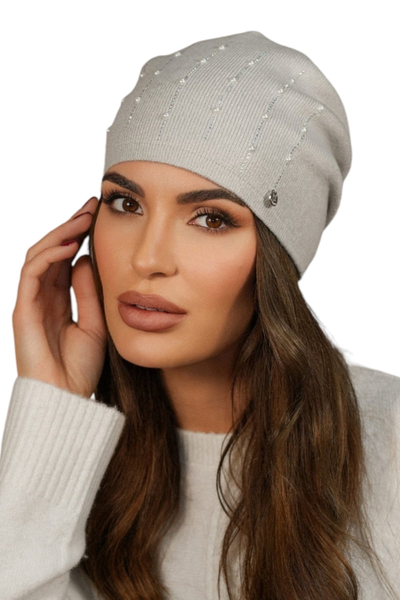 Czapka Damska, Model: Altair, Kolor: beżowy, Skład materiału: 40% Akryl; 25% Wiskoza; 20% Wełna; 15% Elastan, Przeznaczenie: Jesień/Zima, Rozmiar: Uniwersalny (54-60)