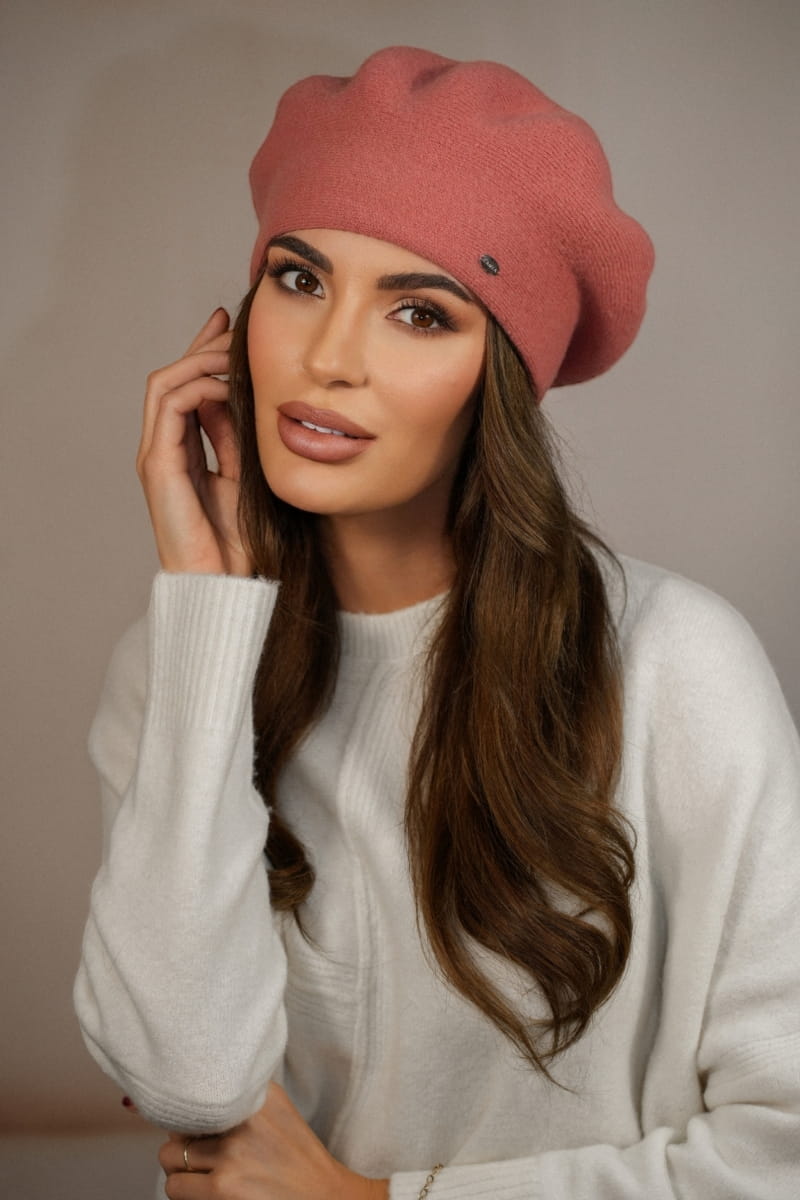 Beret Damski, Model: Kiang, Kolor: koralowy, Skład materiału: 80% Wełna; 20% Poliamid, Przeznaczenie: Jesień/Zima, Rozmiar: Uniwersalny (54-60) (Beret Damski, zdjęcie 3)
