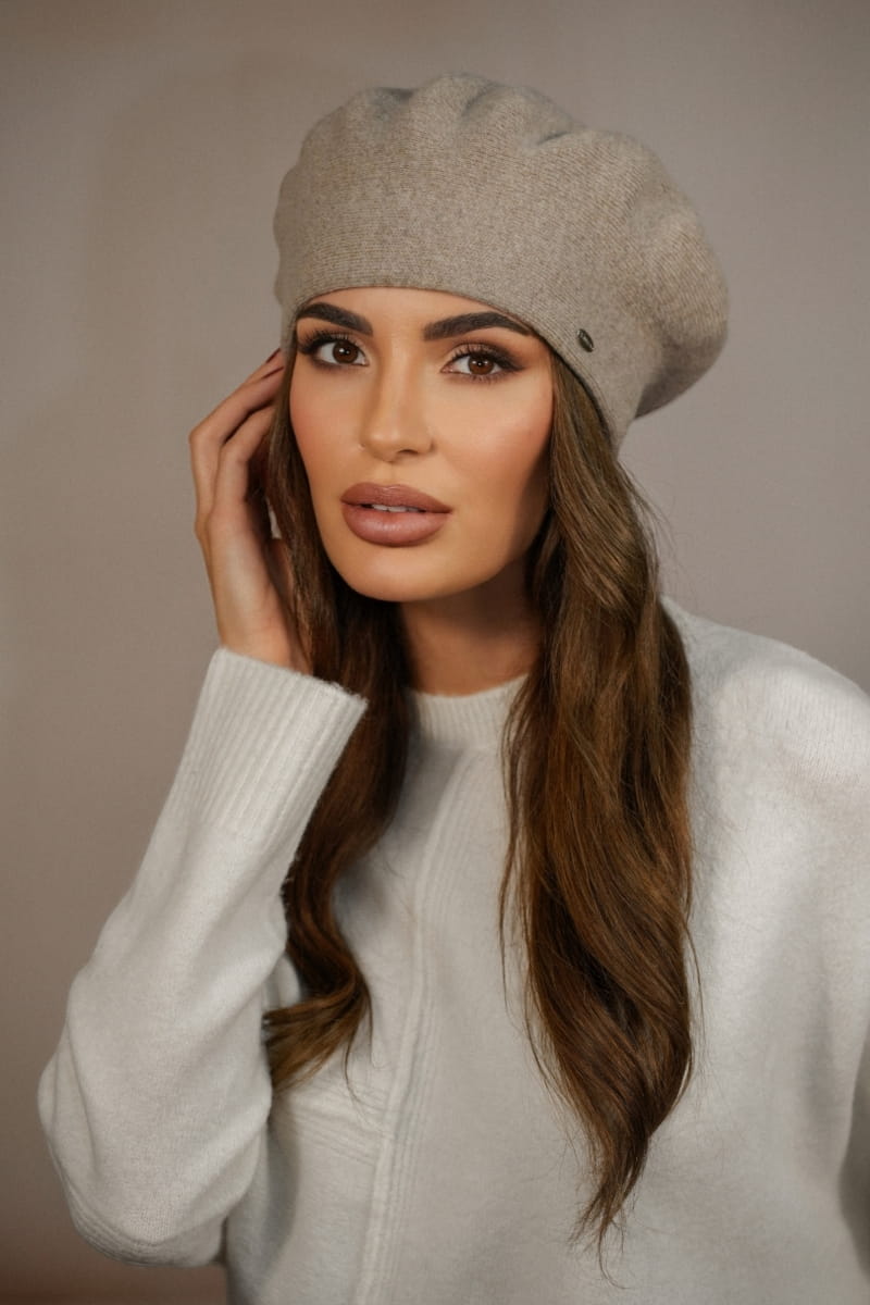 Beret Damski, Model: Kiang, Kolor: ciemny beżowy, Skład materiału: 80% Wełna; 20% Poliamid, Przeznaczenie: Jesień/Zima, Rozmiar: Uniwersalny (54-60) (Beret Damski, zdjęcie 3)