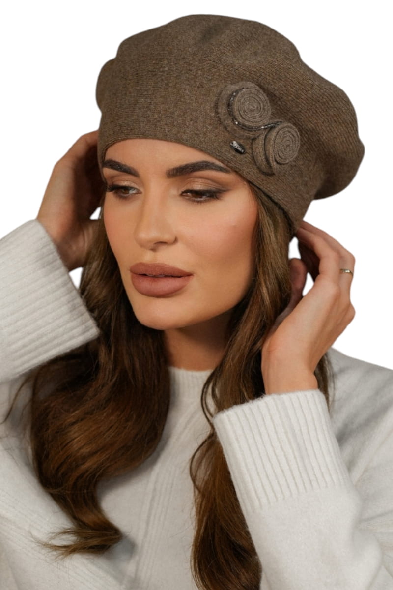 Beret Damski, Model: Bara, Kolor: jasny brązowy, Skład materiału: 80% Wełna; 20% Poliamid, Przeznaczenie: Jesień/Zima, Rozmiar: Uniwersalny (54-60)