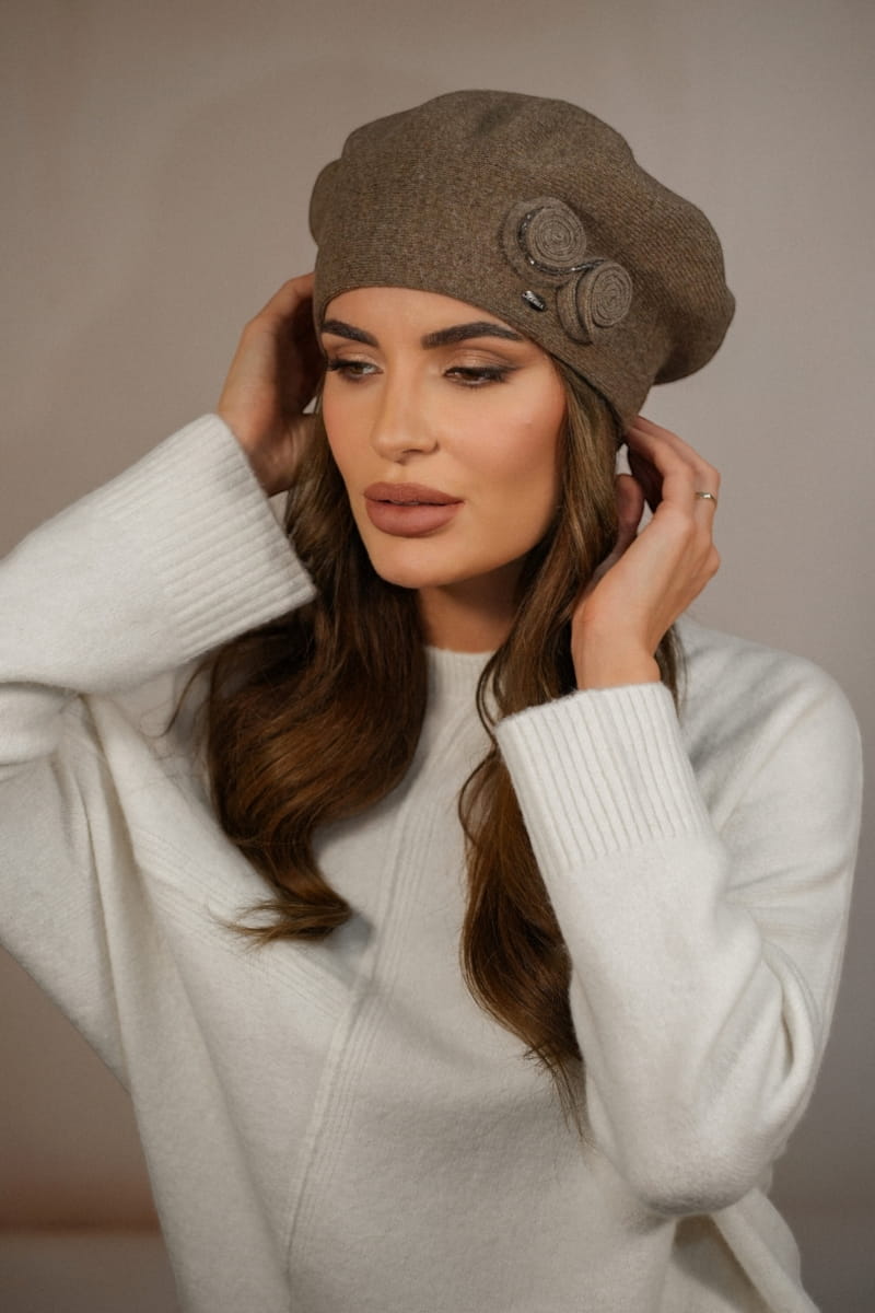 Beret Damski, Model: Bara, Kolor: jasny brązowy, Skład materiału: 80% Wełna; 20% Poliamid, Przeznaczenie: Jesień/Zima, Rozmiar: Uniwersalny (54-60) (Beret Damski, zdjęcie 3)