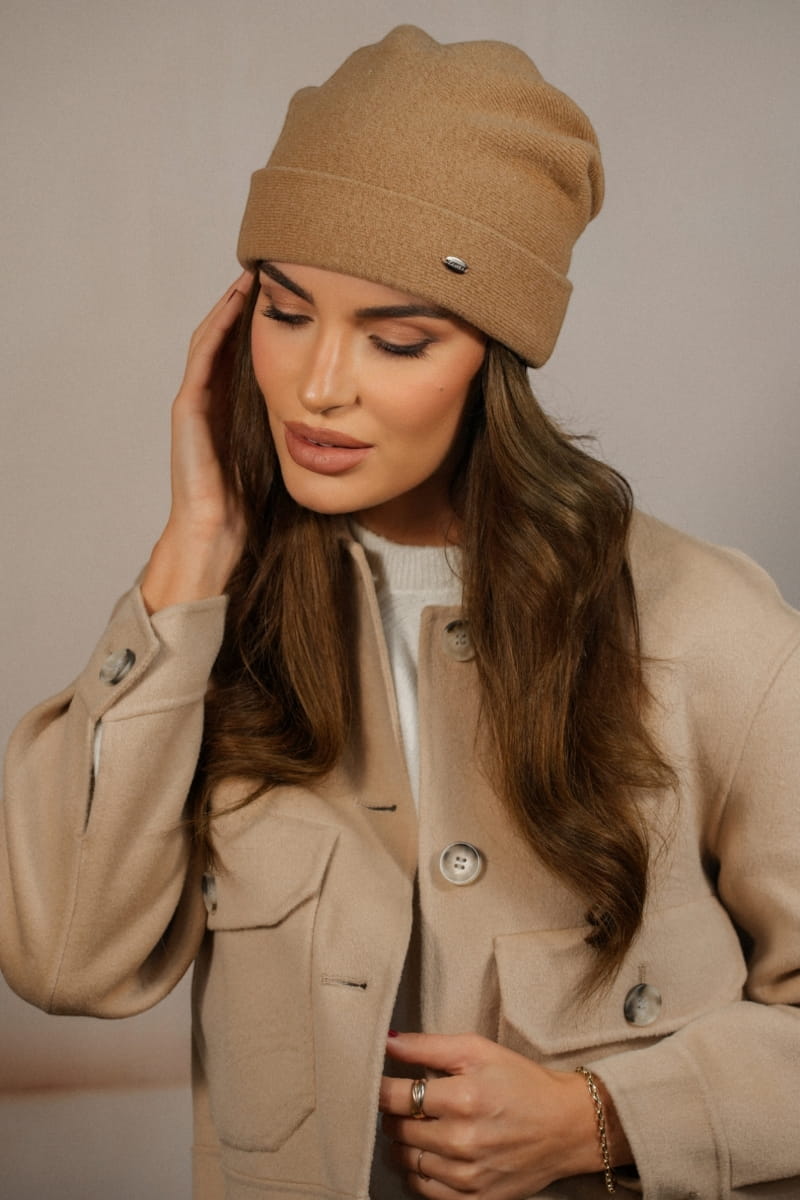 Čepice, Model: Krokus, Barva: písková, Složení materiálu: 80% Vlna; 20% Polyamid, Určení: Podzim/Zima, Velikost: Univerzální (54-60) (Čepice, fotografie 3)