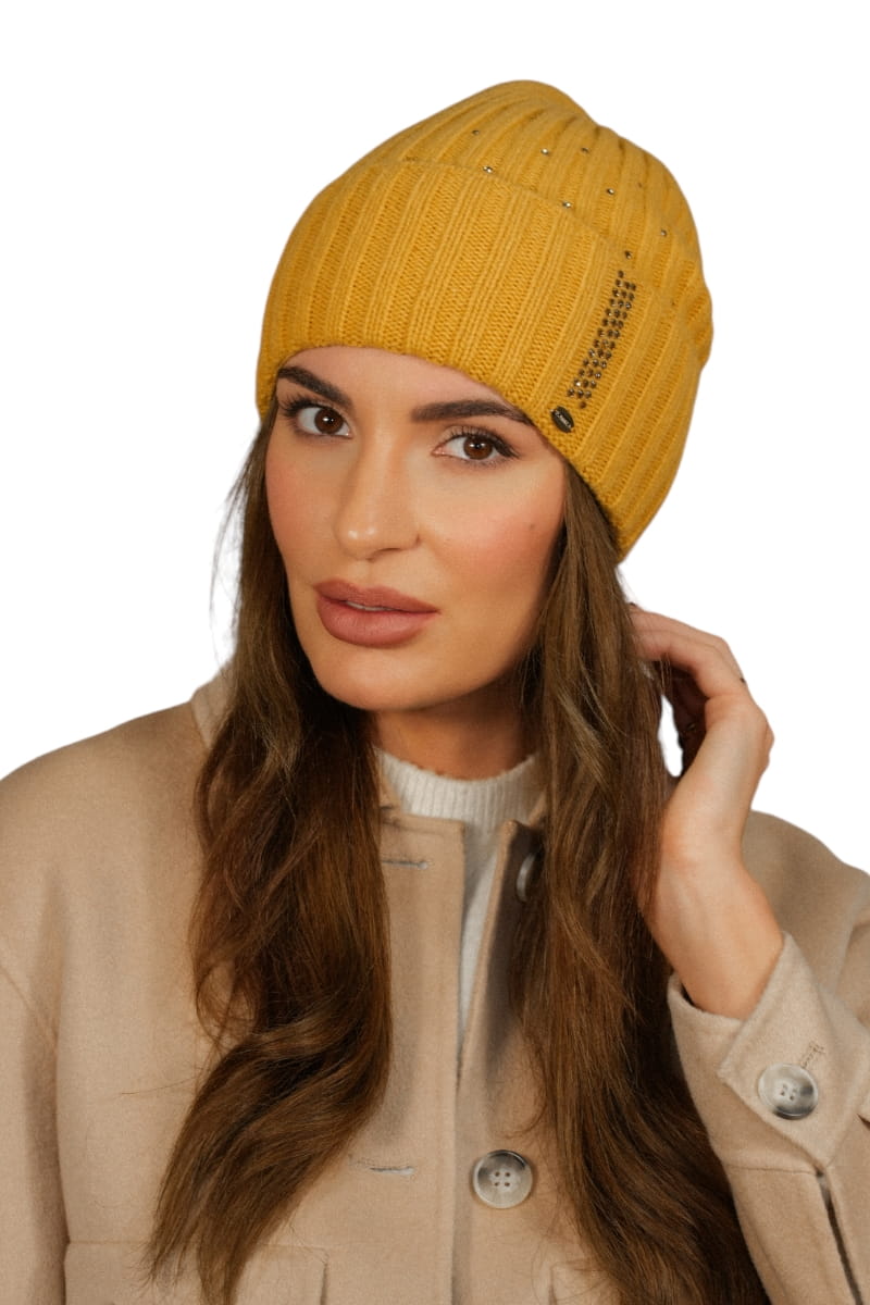 Čepice, Model: Nila.B, Barva: medová, Složení materiálu: 80% Vlna; 20% Polyamid, Velikost: Univerzální (54-60)
