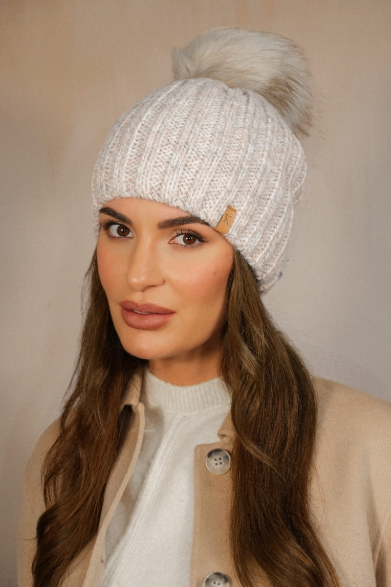 Čepice, Model: Wezyr, Barva: ecru, Složení materiálu: 50% Vlna; 50% Akryl, Určení: Podzim/Zima, Velikost: Univerzální (54-60) (Čepice, fotografie 2)