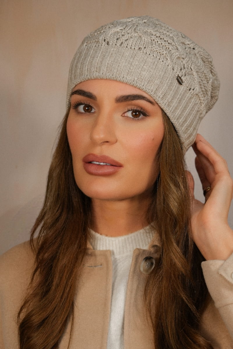 Čepice, Model: Kamila, Barva: béžová, Složení materiálu: 50% Akryl; 30% Vlna; 20% Polyamid, Určení: Podzim/Zima, Velikost: Univerzální (54-60) (Čepice, fotografie 2)