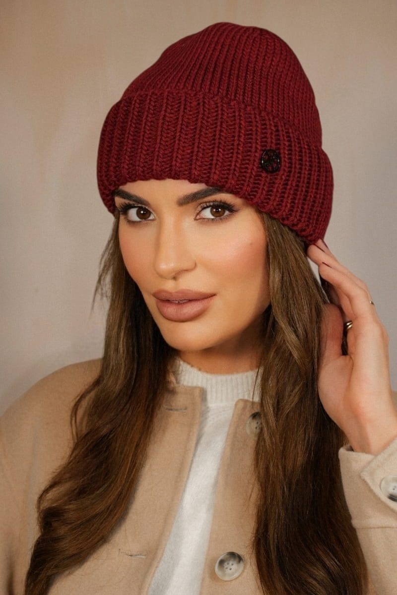 Czapka Damska, Model: Raisa, Kolor: bordowy, Skład materiału: 50% Akryl; 30% Wełna; 20% Poliamid, Przeznaczenie: Jesień/Zima, Rozmiar: Uniwersalny (54-60) (Czapka Damska, zdjęcie 2)