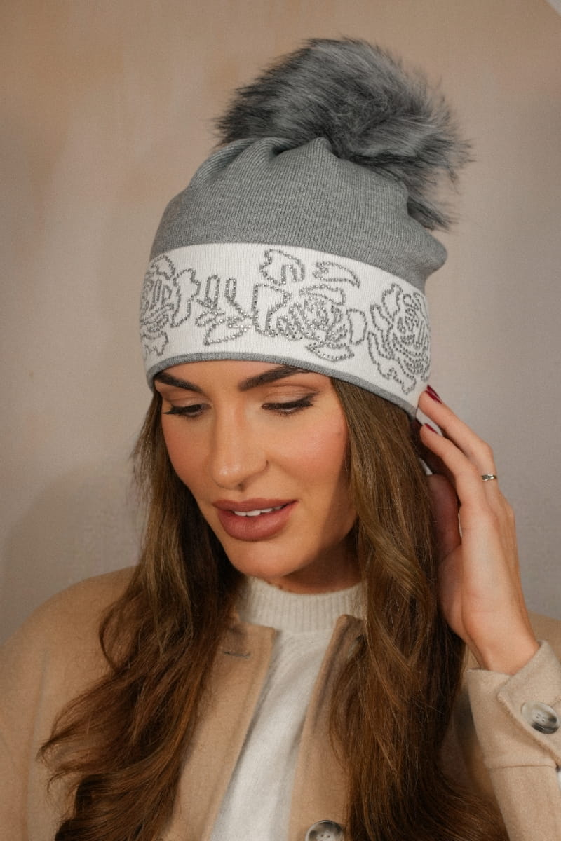 Čepice, Model: Liliana, Barva: šedá, Složení materiálu: 55% Akryl; 30% Vlna; 15% Polyamid, Velikost: Univerzální (54-60) (Čepice, fotografie 2)