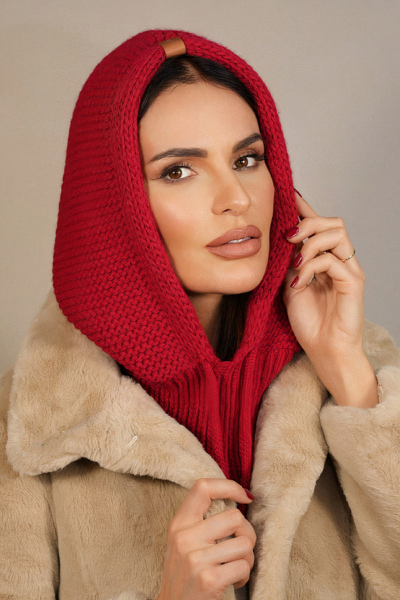 Kaptur Damski, Model: Kaptur-Majrag, Kolor: czerwony, Skład materiału: 85% Akryl; 15% Poliamid, Przeznaczenie: Jesień/Zima, Rozmiar: Uniwersalny (Kaptur Damski, zdjęcie 2)