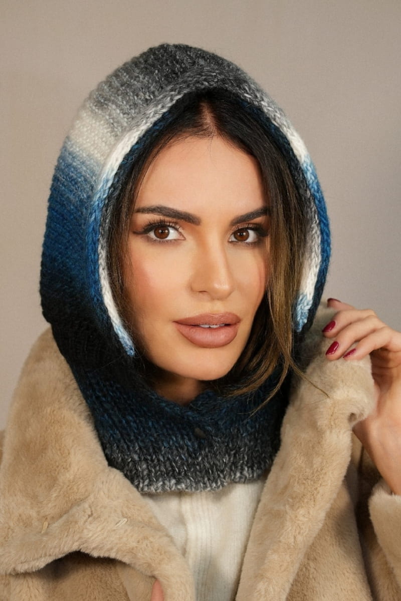 Kaptur Damski, Model: Kaptur-Virginia, Kolor: jasny turkusowy, Skład materiału: 55% Poliakryl; 25% Wełna; 20% Alpaka, Przeznaczenie: Jesień/Zima, Rozmiar: Uniwersalny