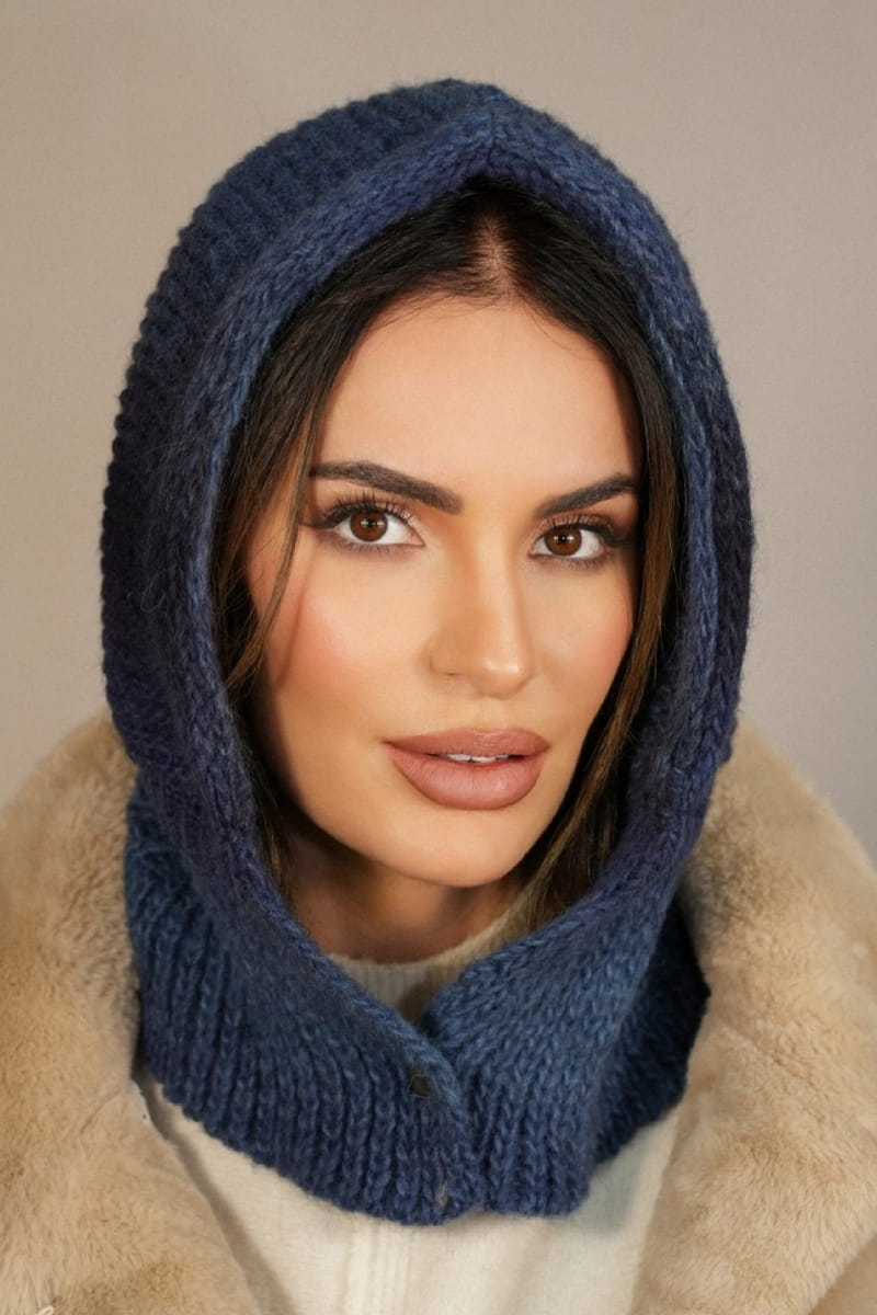 Kaptur Damski, Model: Kaptur-Virginia, Kolor: granatowy, Skład materiału: 55% Poliakryl; 25% Wełna; 20% Alpaka, Przeznaczenie: Jesień/Zima, Rozmiar: Uniwersalny (Kaptur Damski, zdjęcie 2)